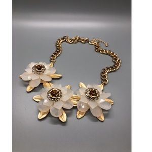Flower necklace!